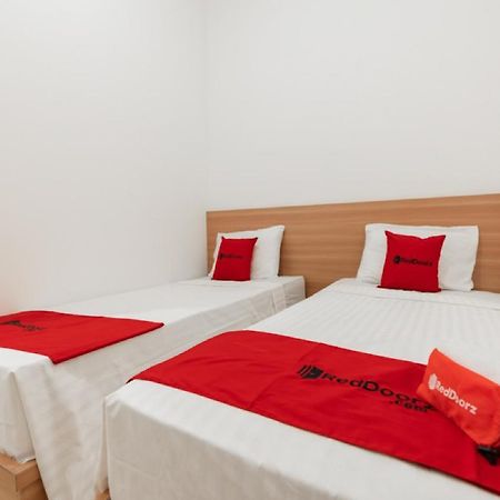 Reddoorz @ Graha Cemerlang Maros Makassar Exterior photo
