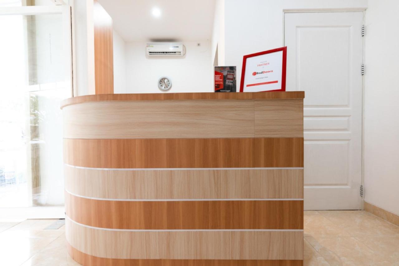 Reddoorz @ Graha Cemerlang Maros Makassar Exterior photo