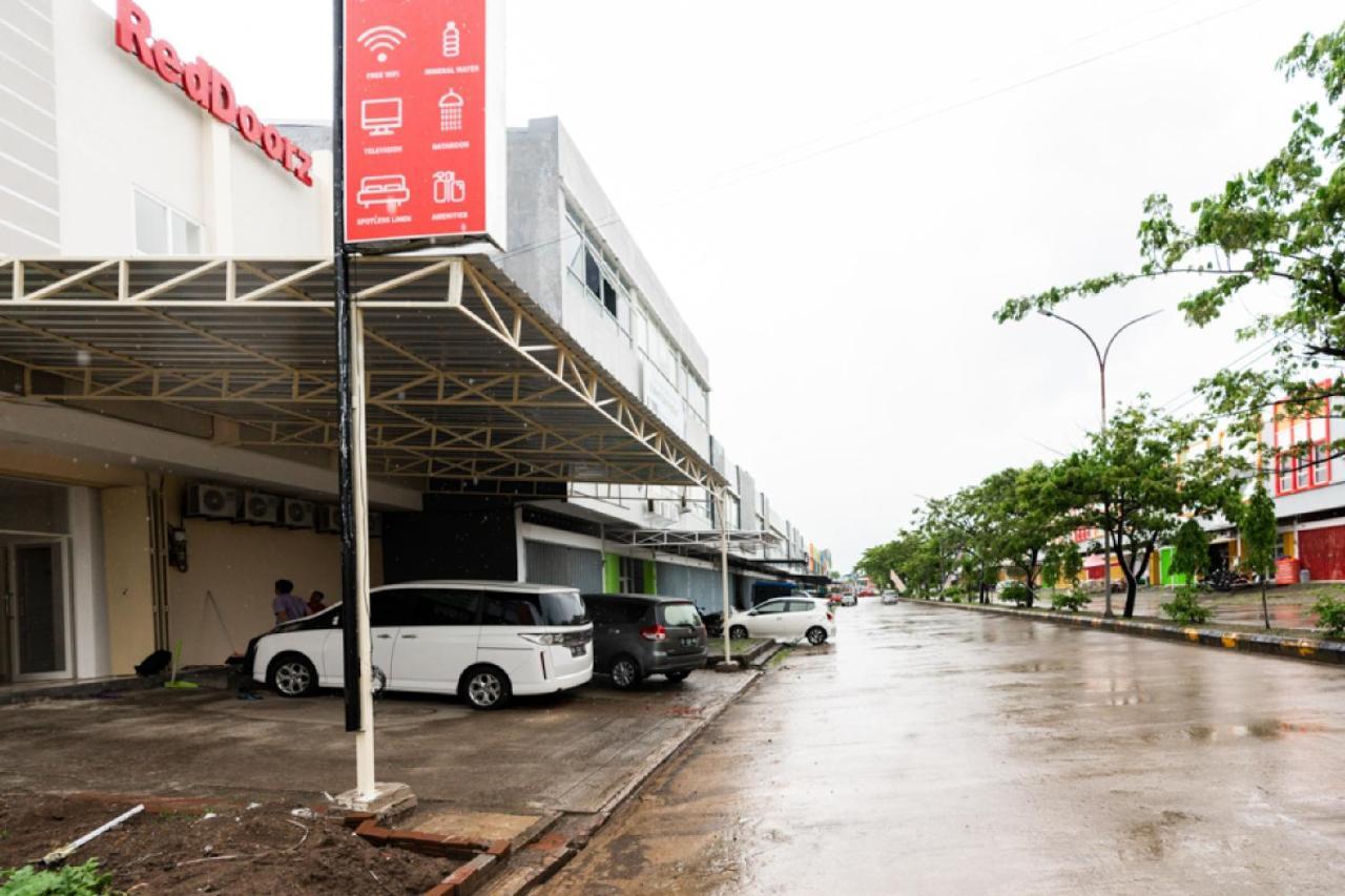 Reddoorz @ Graha Cemerlang Maros Makassar Exterior photo