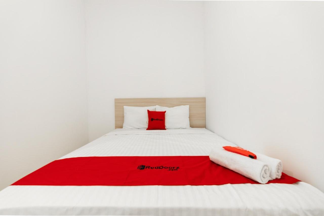 Reddoorz @ Graha Cemerlang Maros Makassar Exterior photo